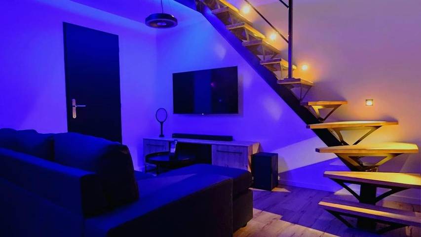 Gîte pour 4 personnes, avec terrasse et vue ainsi que sauna et jardin, animaux acceptés à Pont-du-Château