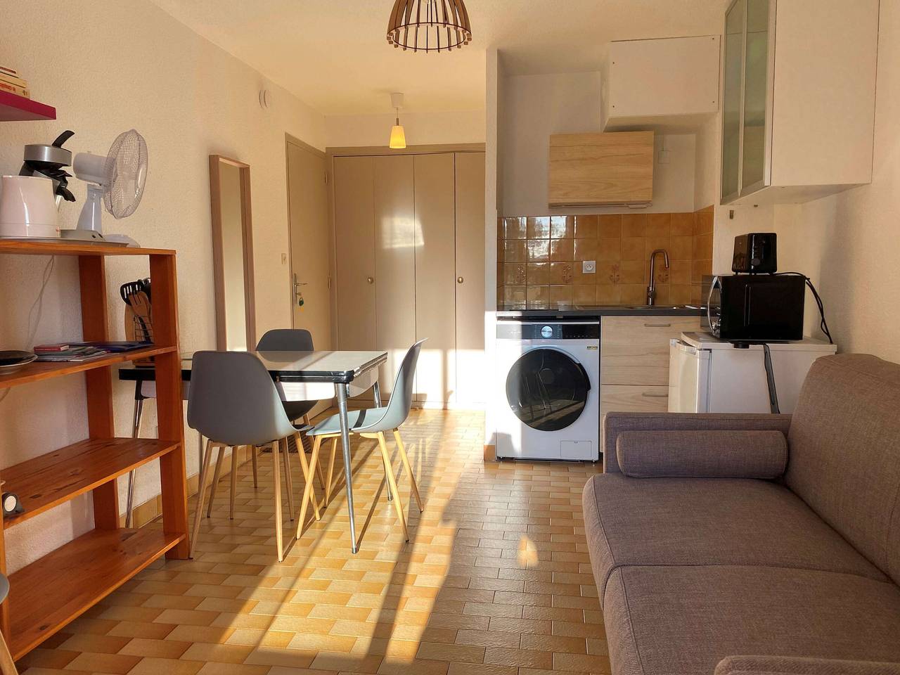 Estudio entero, Estudio acogedor con aparcamiento privado y Wi-Fi en Balaruc-les-Bains in Balaruc-les-Bains, Côte d'Améthyste