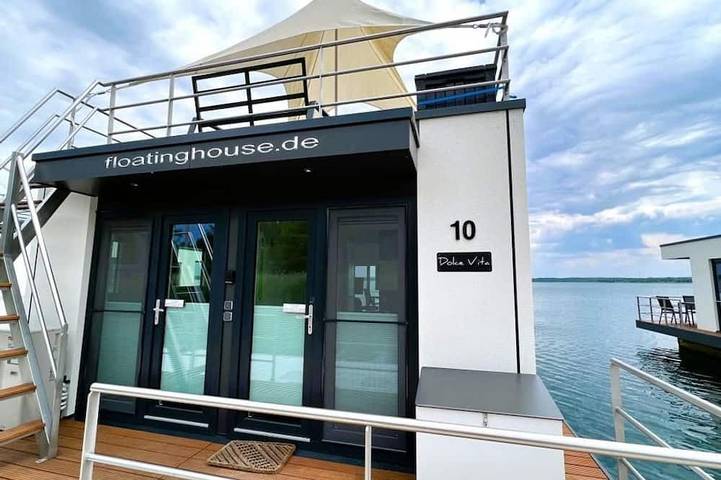 Hausboot für 4 Personen, mit Terrasse im Lausitzer Seenland