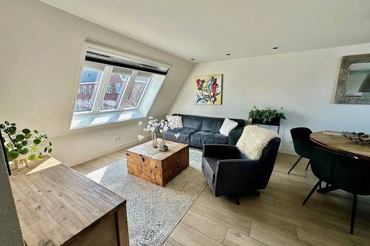 Ganze Wohnung, Moderne Ferienwohnung, hell und komfortabel mit eigene Terrasse in Noord-Holland - Nordseeküste