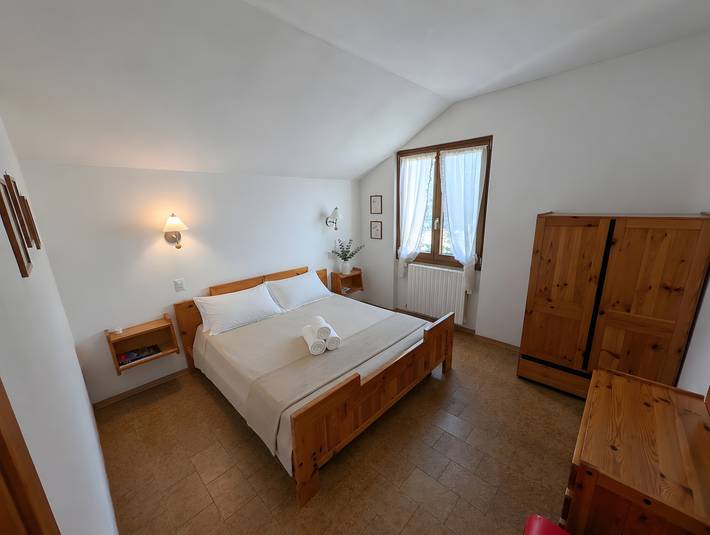 Entire apartment, Between Vineyards and Peaks · 2 bedrooms, view of the vineyards in Poggiridenti Alto, Poggiridenti
