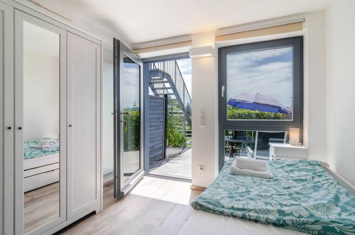 'Einzimmer Apartment' mit privater Terrasse und Wi-Fi in Allensbach, Untersee