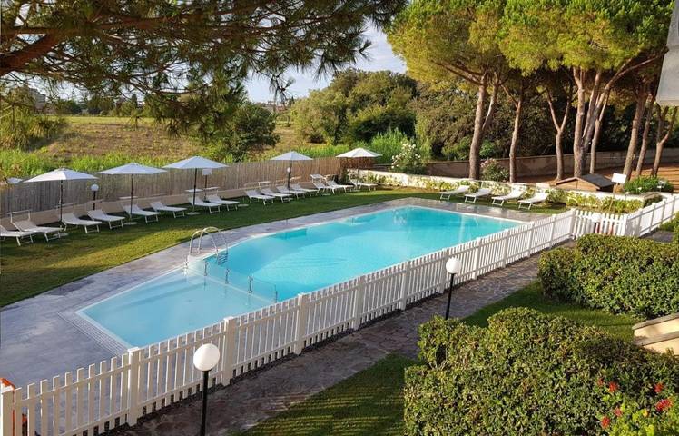 Appartement de vacances pour 4 personnes, avec Terrasse et Jardin ainsi que Piscine et Vue