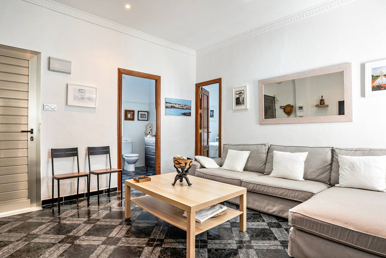 Holiday Home "Calle Ancha" with Private Terrace & Wi-Fi in Barbate, Costa de la Luz