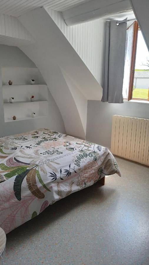 Gîte pour 4 personnes, avec jardin à Villaines-sous-Lucé