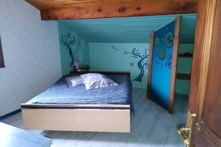 Gîte pour 4 personnes, avec balcon et jardin dans Office De Tourisme Challes Les Eaux - 2