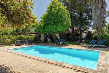 Gîte pour 8 personnes, avec terrasse et jardin dans Pinhal Novo
