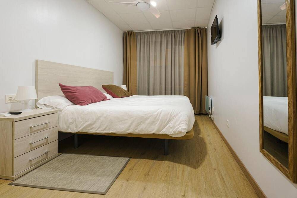 Entire apartment, Sophie Apartments 'Mediano' with private terrace and Wi-Fi in Burela, Galician Coast