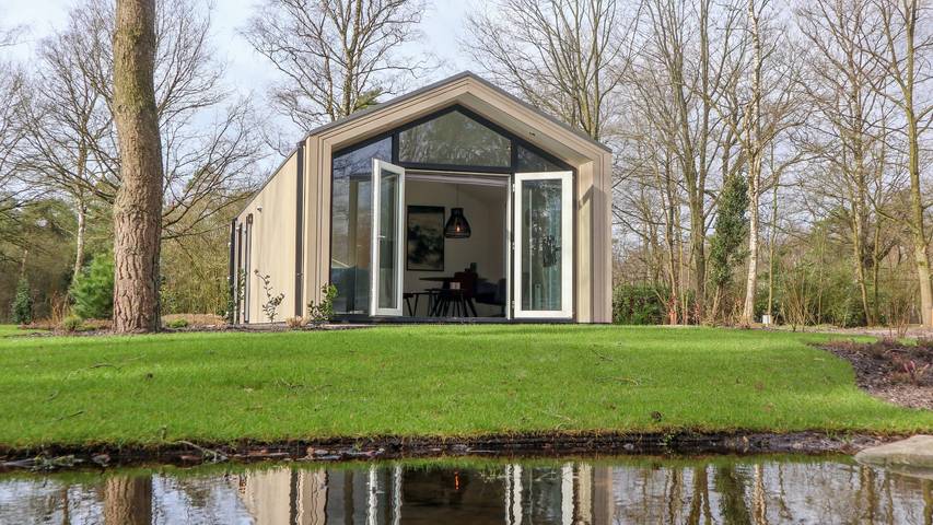 Vakantiehuis voor 4 personen, with Balkon/Terras and Terras as well as Tuin in Arnhem