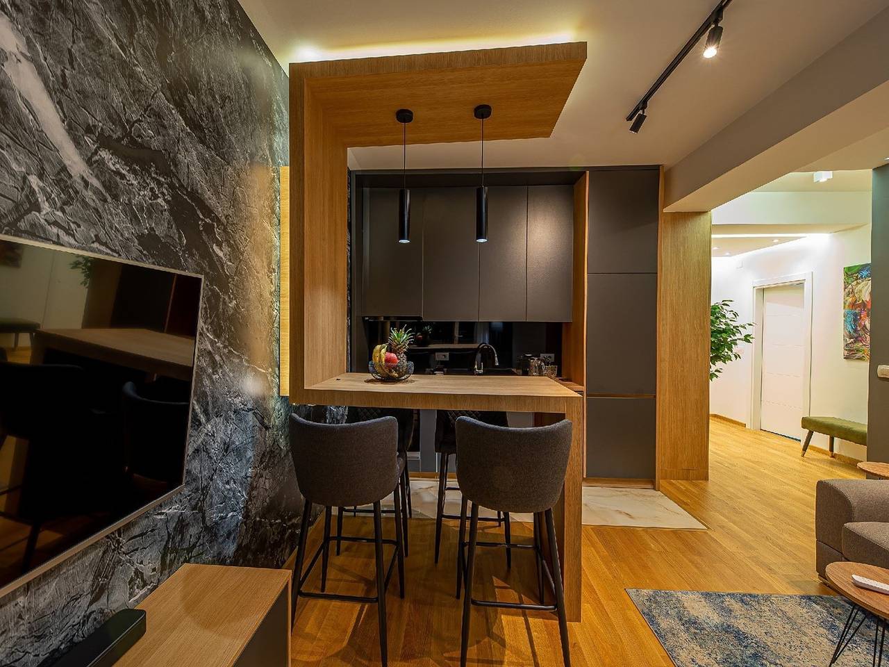 Ganze Wohnung, Night Pearl - Deluxe Apartment mit Balkon und Stadtblick in Bar, Montenegro