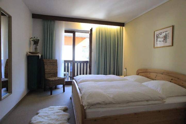 Ganze Wohnung, Ferienwohnung Hochkalter, 1-2 Personen, Dusche/Wc, Balkon, 1 Schlafzimmer Og in Hintersee, Ramsau bei Berchtesgaden