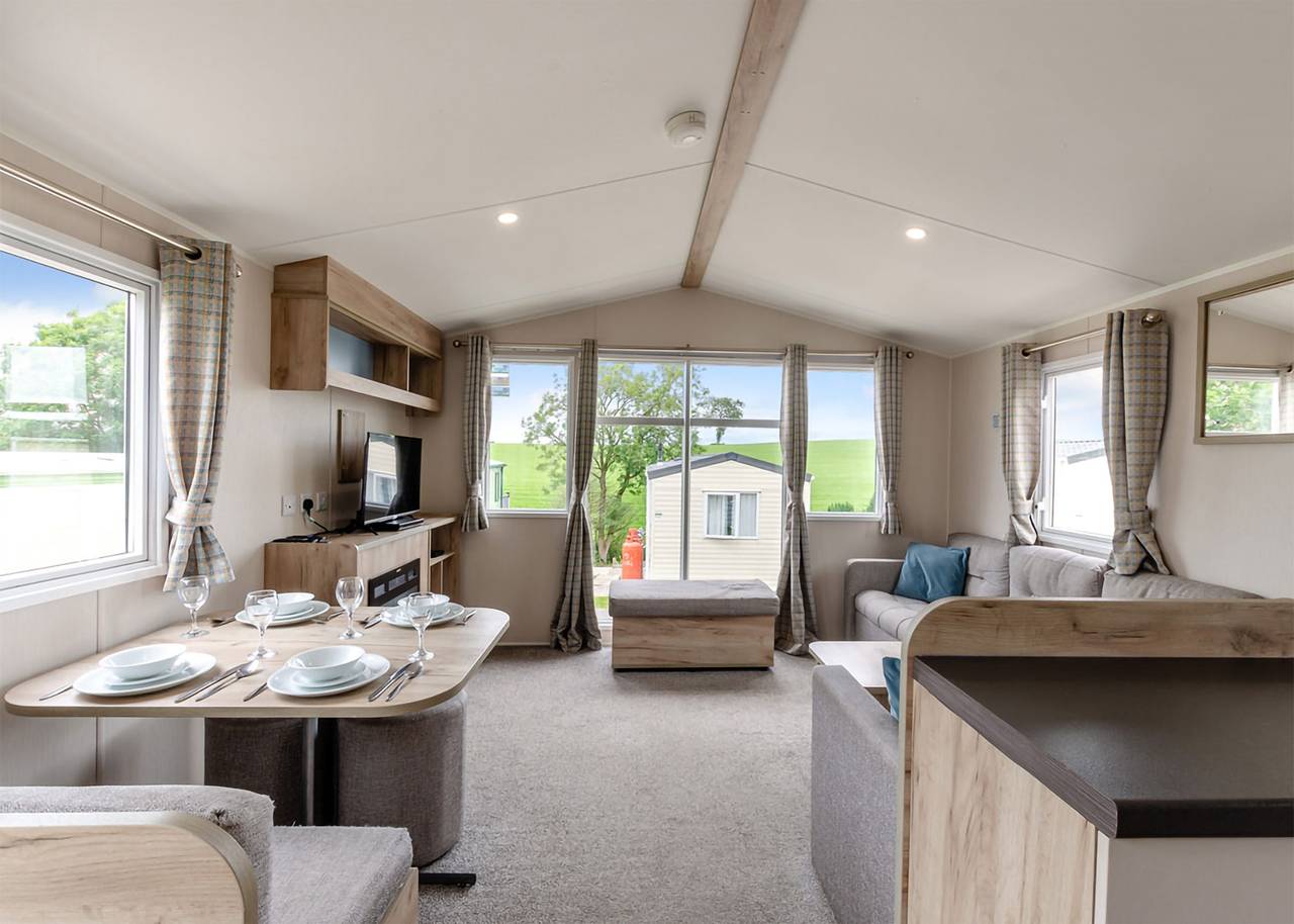 Silver 3 Bedroom Caravan, Sleeps 8 P in St. Helens, Isle of Wight