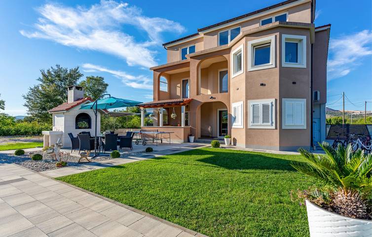 Ferienhaus für 6 Personen, mit Garten und Pool