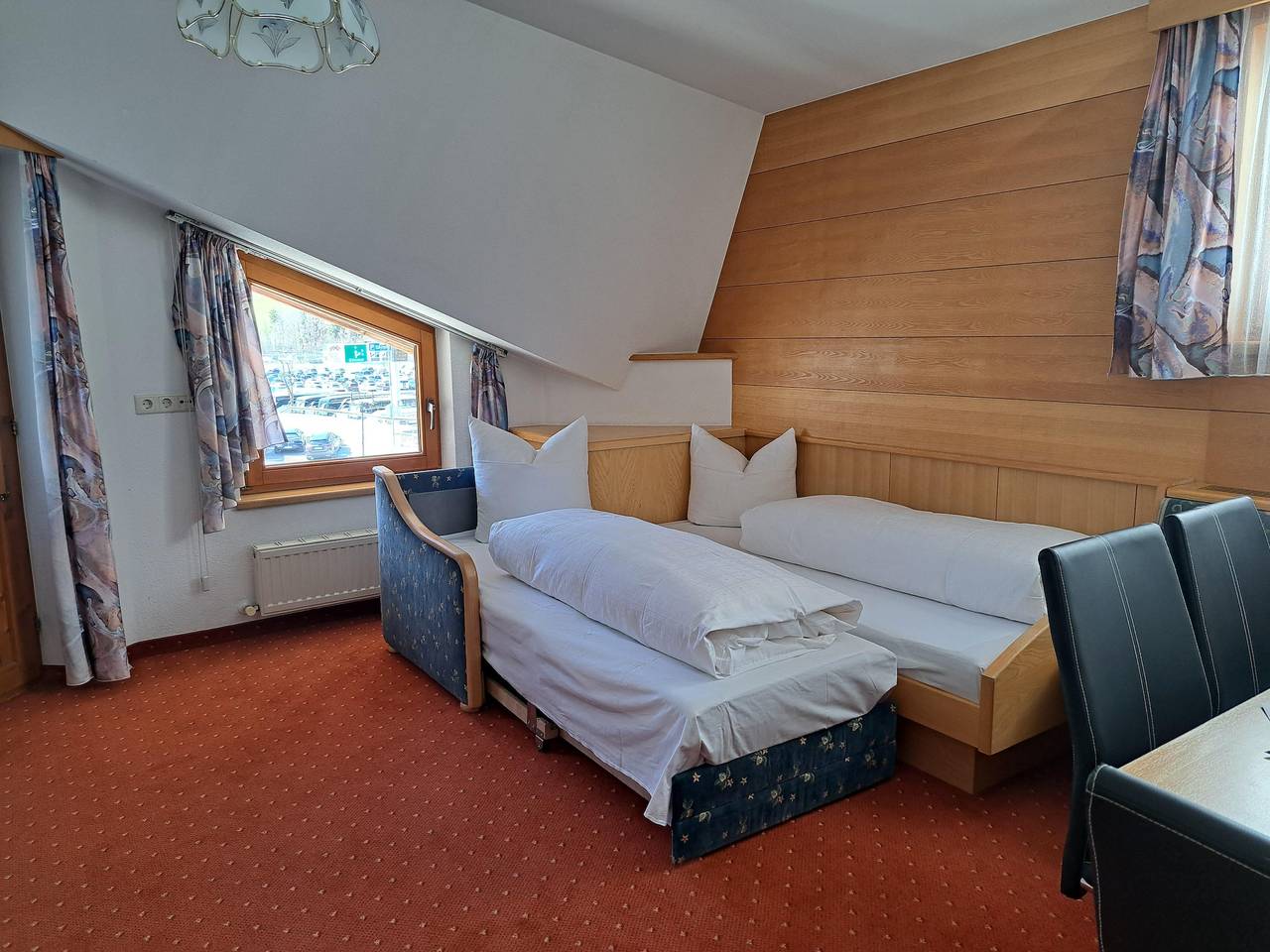 Entire holiday apartment, Apartment 1 Og./2 Schlafz./Bad, Wc in Ischgl, Verwall mountains
