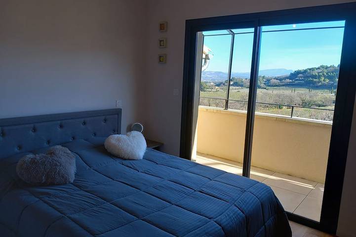 Location de vacances pour 8 personnes, avec terrasse et jardin à Gigondas - 2