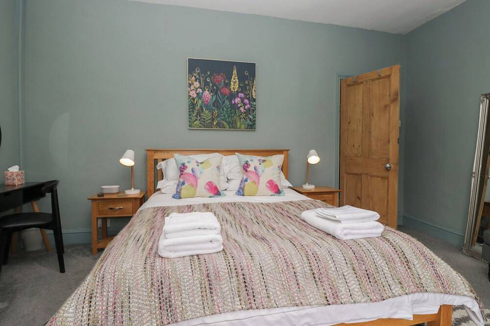 Number Thirty-Nine, family friendly, with a garden in Ulverston in Ulverston, Lake District