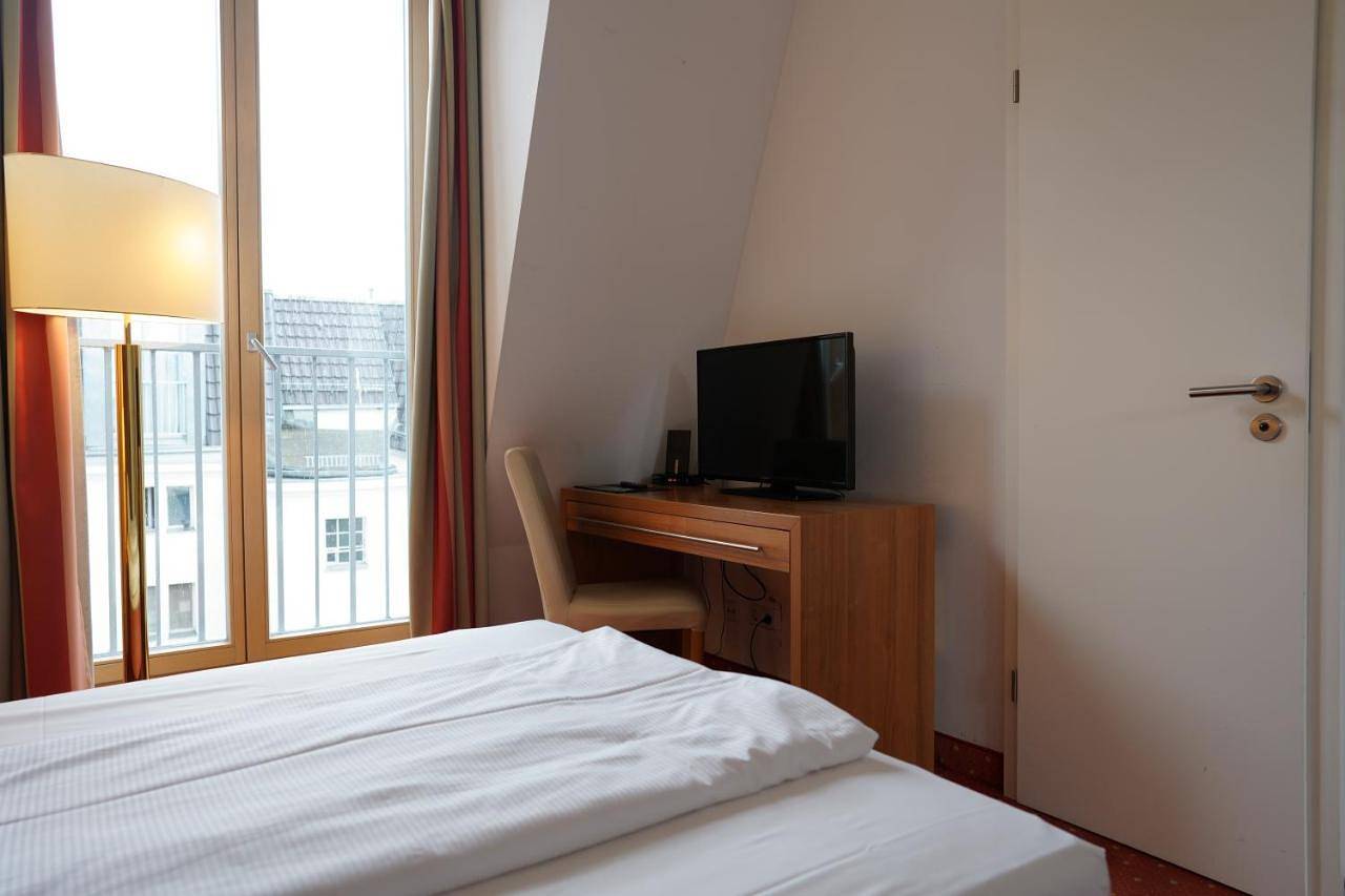 Double Room with Shared Bathroom in Berlin Innenstadt, Berlin