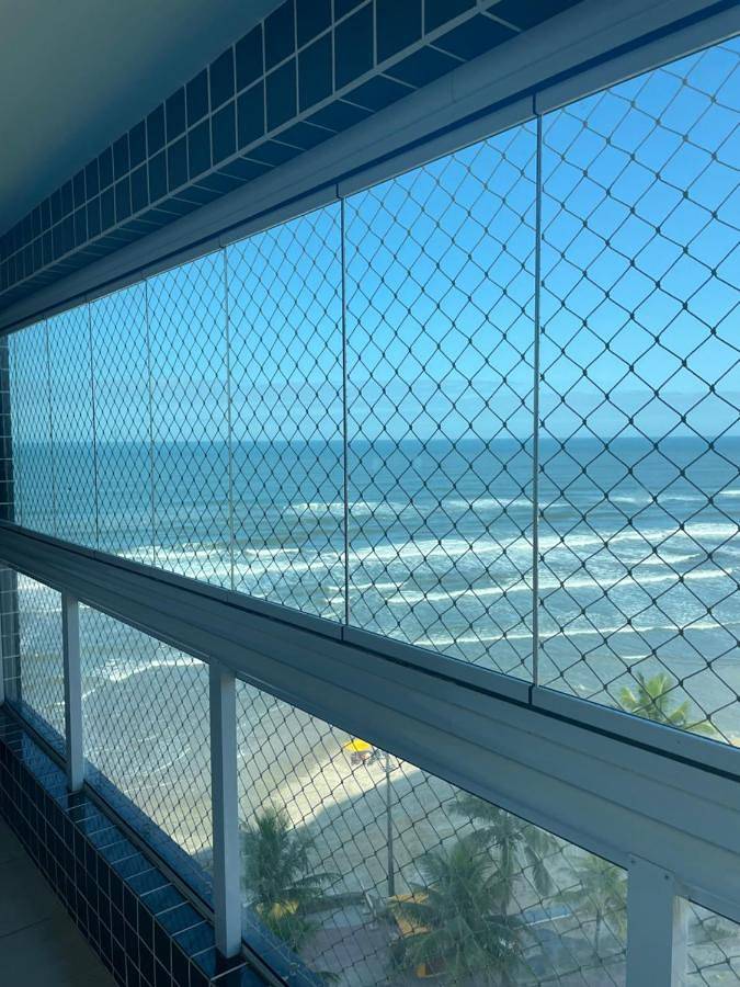 Casas e apartamentos de temporada para 6 pessoas, com vista e balcão em Mongaguá