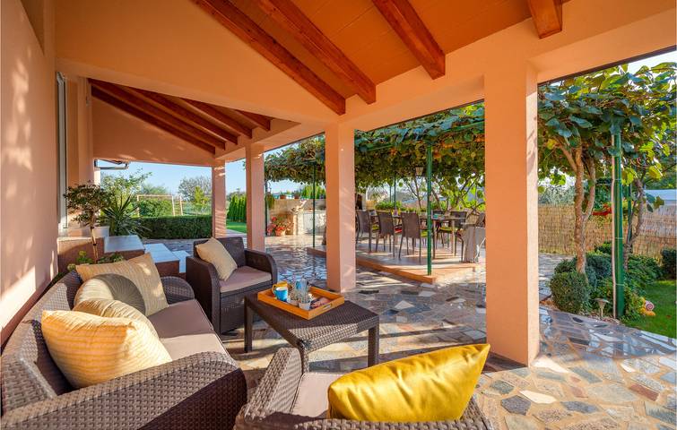 Ferienhaus für 8 Personen, mit Pool und Terrasse in Marčana - 2