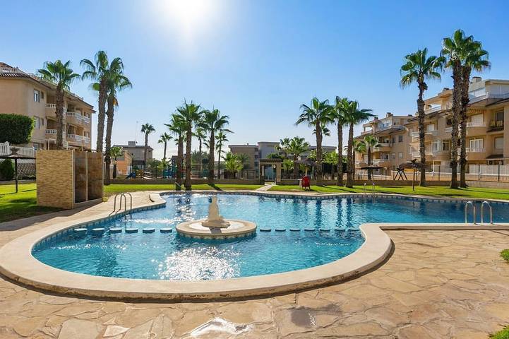 Apartamento de vacaciones para 6 personas, con terraza y piscina - 1