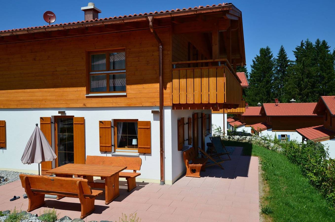 Freistehendes Ferienhaus mit Sauna, Berg- und Seeblick im Feriendorf am Lechsee in Lechbruck am See, Bayerisch Schwaben
