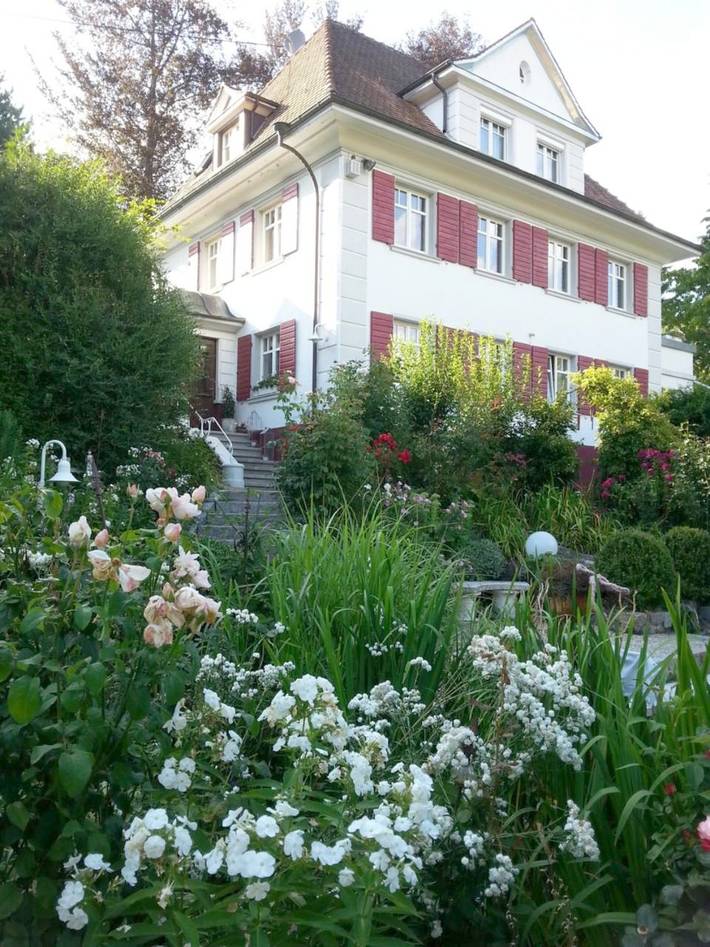 Ferienwohnung für 2 Personen, mit Terrasse und Garten sowie Ausblick in Niedereschach