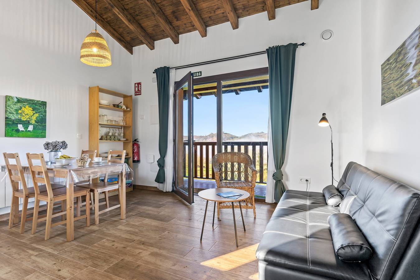 Ganze Wohnung, Apartment 'Picos' mit Bergblick, Gemeinschaftsgarten und Wlan in Cangas de Onís, Costa Verde (Spanien)