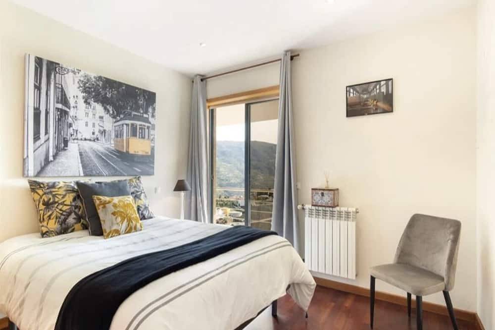 Villa with pool in the Douro Valley in Serra do Marão, Baião