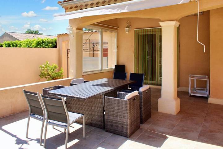 Location de vacances pour 8 personnes, avec piscine, animaux acceptés à Gonfaron - 2