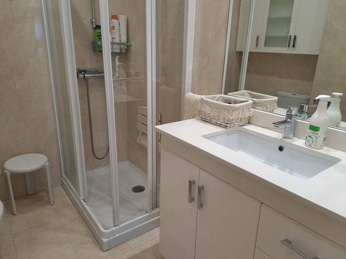 Apartamento vacacional entero, Apartamento · Santander · ★Nuevo · 3 dormitorios · 3 camas · 1 baño in Santander, Costa de Cantabria