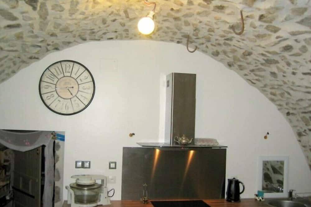 Appartamento intero, Carattere Studio 30m² tra terra e mare - 8 km da Calvi Promo maggio in Calenzana, Calvi e dintorni