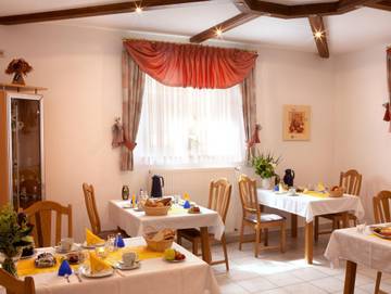 Ferienwohnung für 2 Personen in Ellenz-Poltersdorf, Mosel, Bild 2