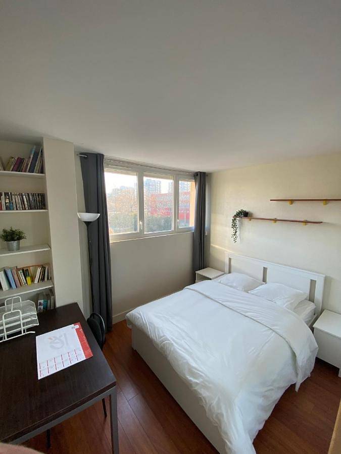 Double Room in Massy, Essonne