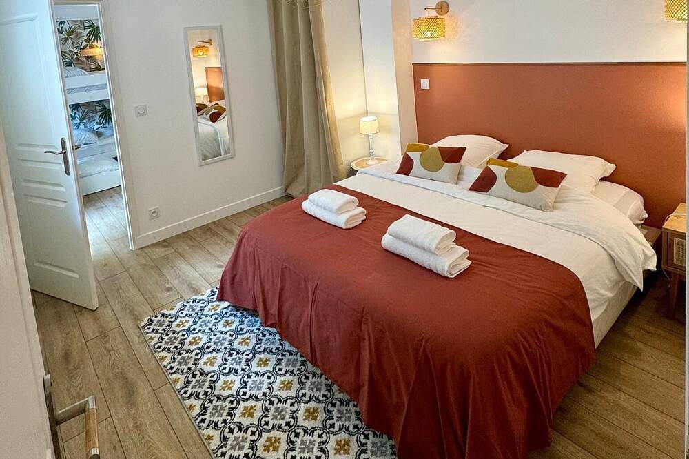 Charming 2-bedroom townhome in Paris area in Saint-Gratien, Val-d'Oise