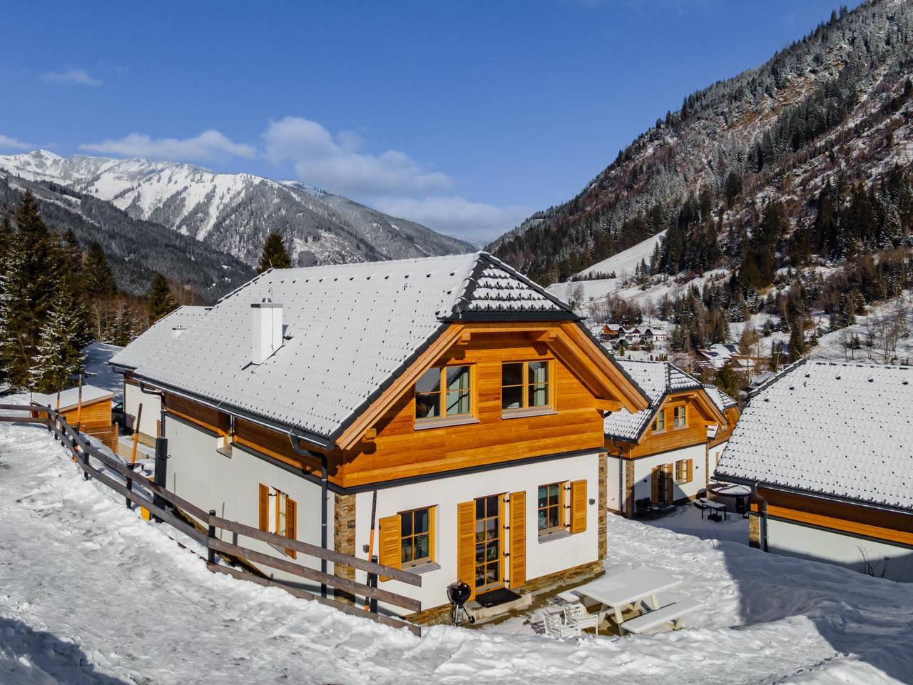 Chalet for 10 personer med terrasse in Donnersbachwald, Tauern Bjergene
