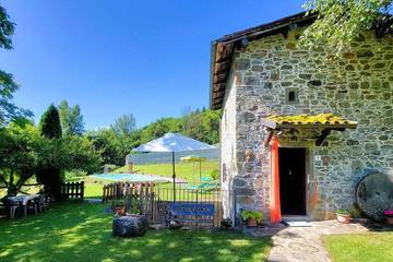 Gîte pour 4 personnes, avec jardin à Camporgiano