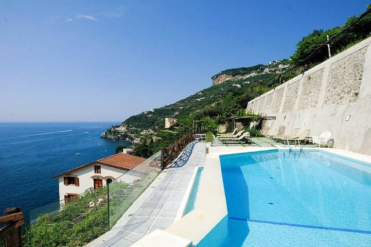 Ferienhaus für 4 Personen, mit Terrasse und Pool an der Amalfiküste