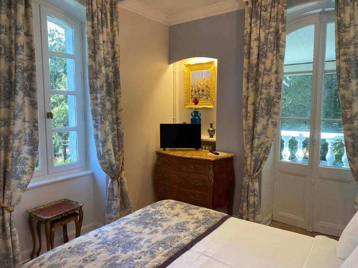 Location de vacances pour 2 personnes, avec Terrasse et Jardin ainsi que Piscine et Vue à Aubin - 4