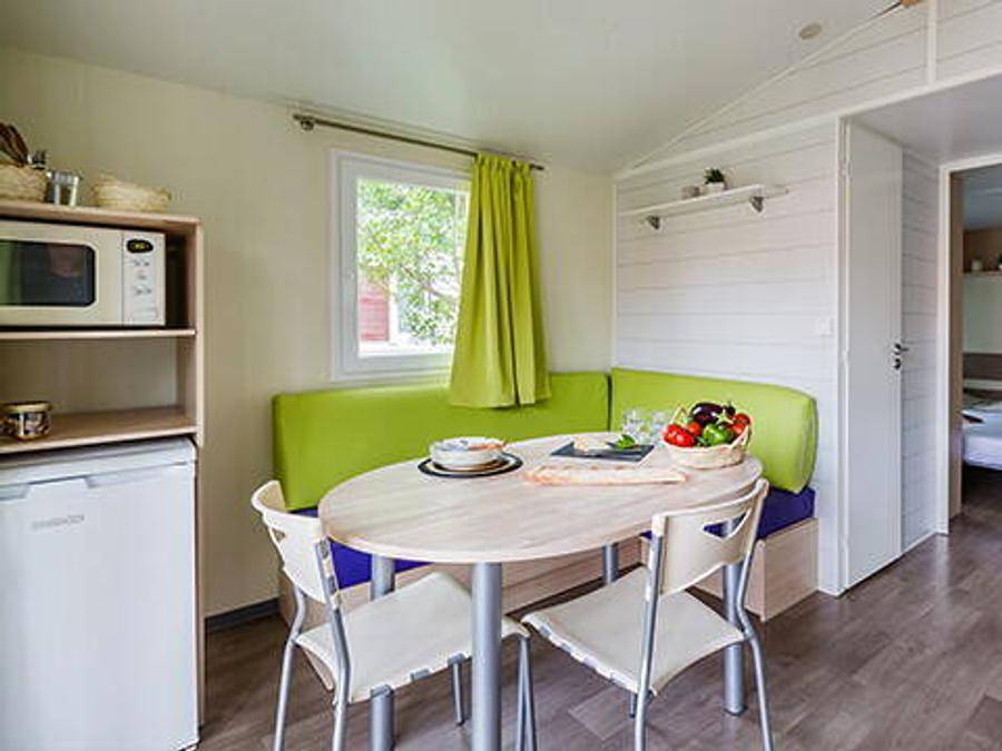 Camping Mayotte Vacances - Mobilheim 4 personen - Mobilheim | Classic | 2 Schlafz. | 4 Pers. | Überdachte Terrasse | 1 Bad in Biscarrosse, Côte d’Argent