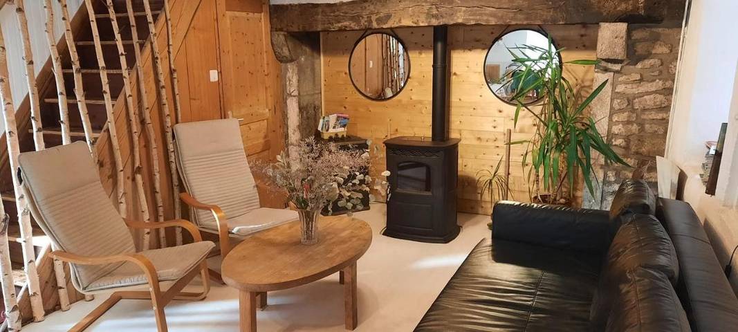 Location de vacances pour 6 personnes, avec terrasse et vue à Grèzes - 2