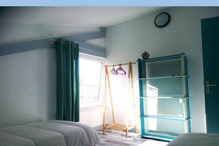 Apartamento entero, Pink Granite Coast. Gîte for 4/5 people 10 minutes from the beach! in Trélévern, Costa de granito rosa