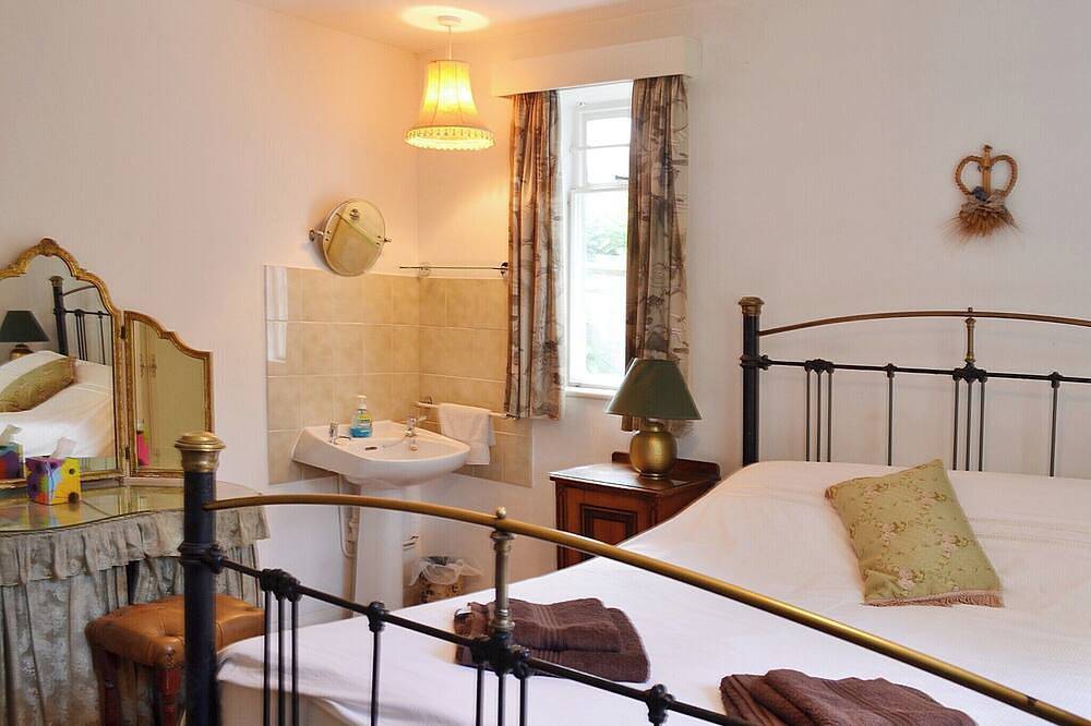 4 bedroom accommodation in West Wittering in West Wittering Beach, West Wittering