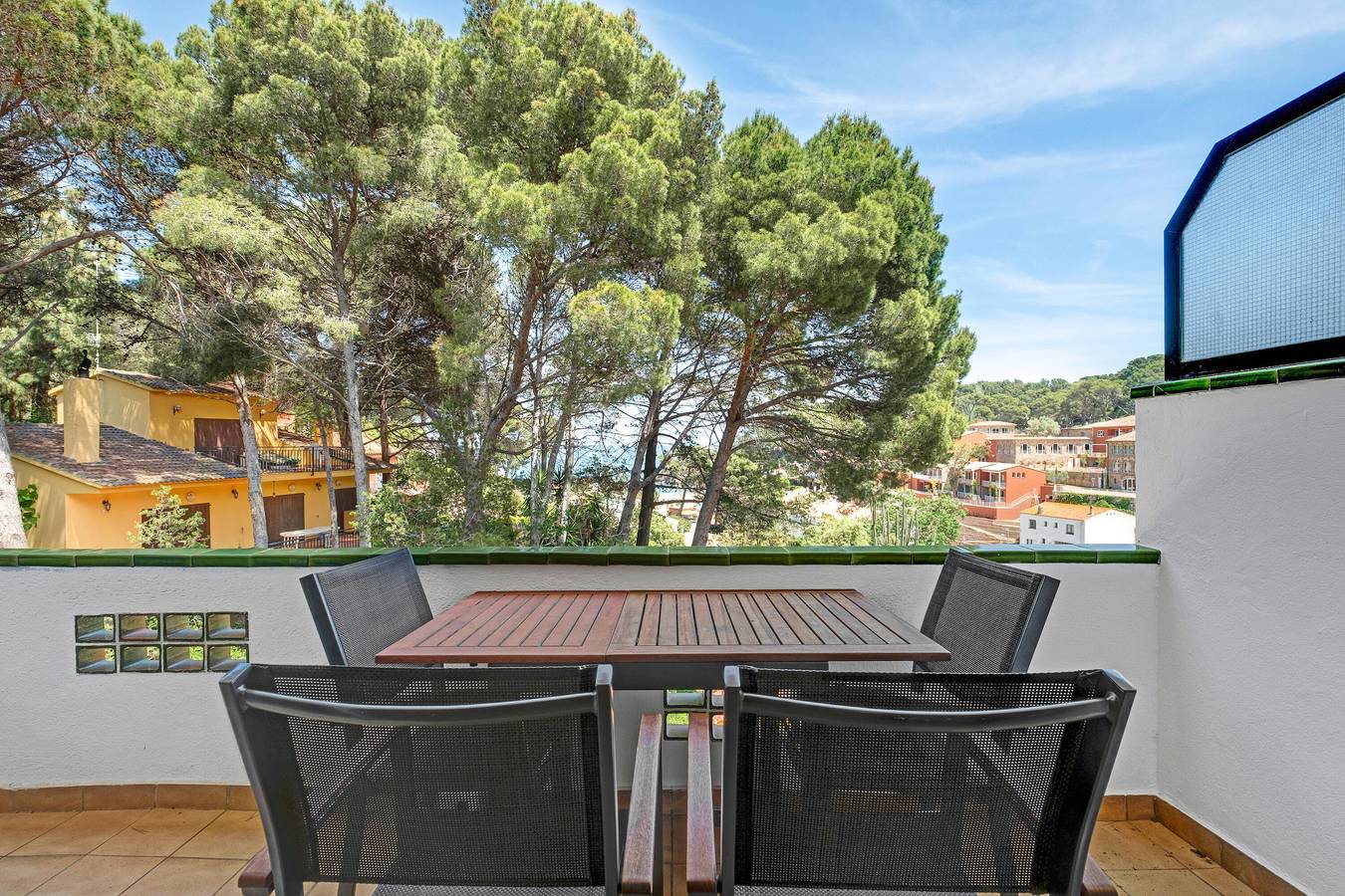 Ganze Wohnung, Maisonette-Wohnung am Strand von Sa Riera in Sa Riera, Begur