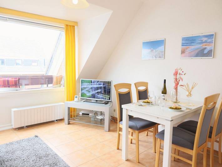 Ganze Ferienwohnung, Dünenstraße 31a, Dg rechts in Nordfriesische Inseln (Schleswig-Holstein) (Schleswig-Holstein), Wenningstedt