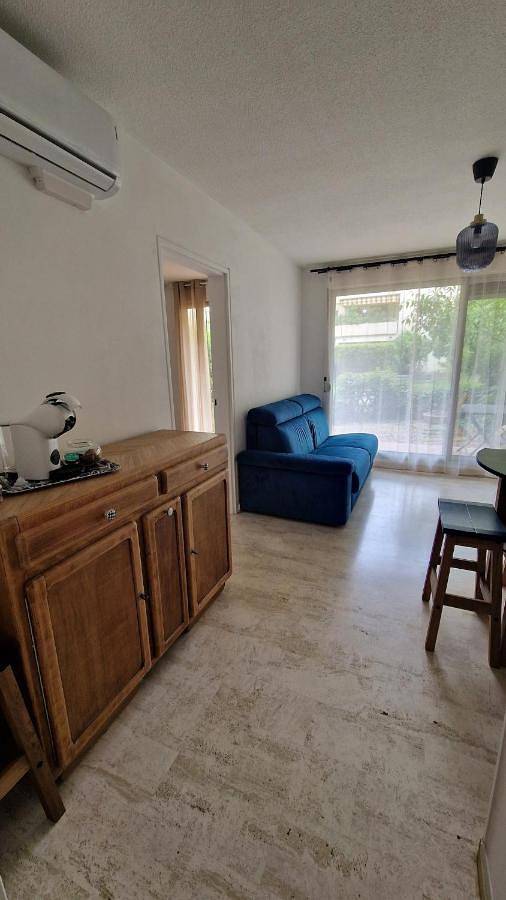 Gîte pour 4 personnes, avec vue ainsi que jardin et terrasse dans Arenes De Nimes