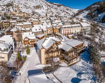 Gîte pour 6 Personnes dans Aiguilles, Région de Briançon, Photo 1
