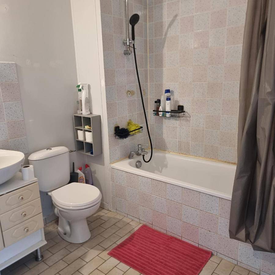 Appartement entier, One-Bedroom Apartment in Précy-sur-Marne, Seine-et-Marne