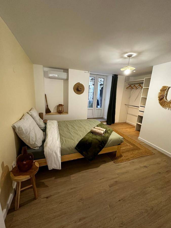 Gîte pour 2 personnes, avec terrasse à Saint-Pons-de-Thomières - 3