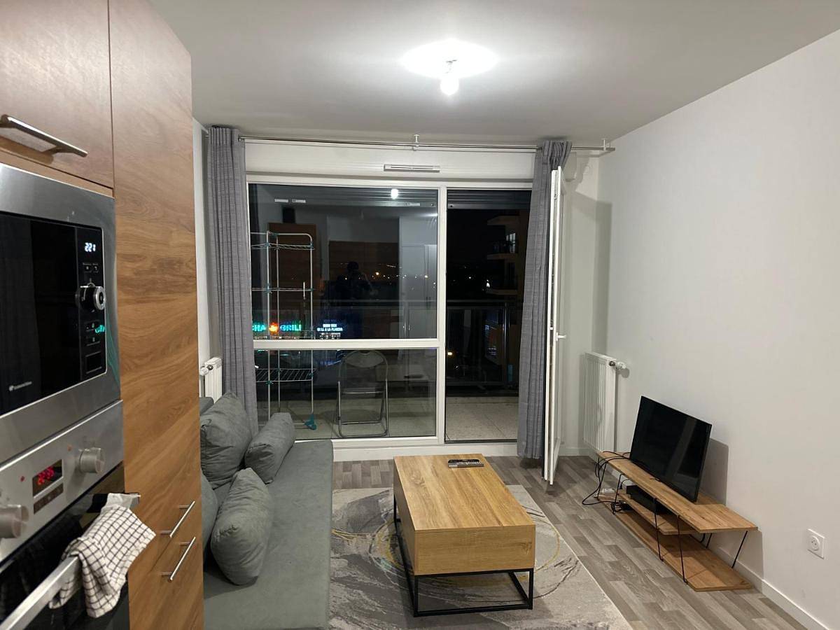 Appartement entier, One-Bedroom Apartment in Sarcelles, Val-d'Oise