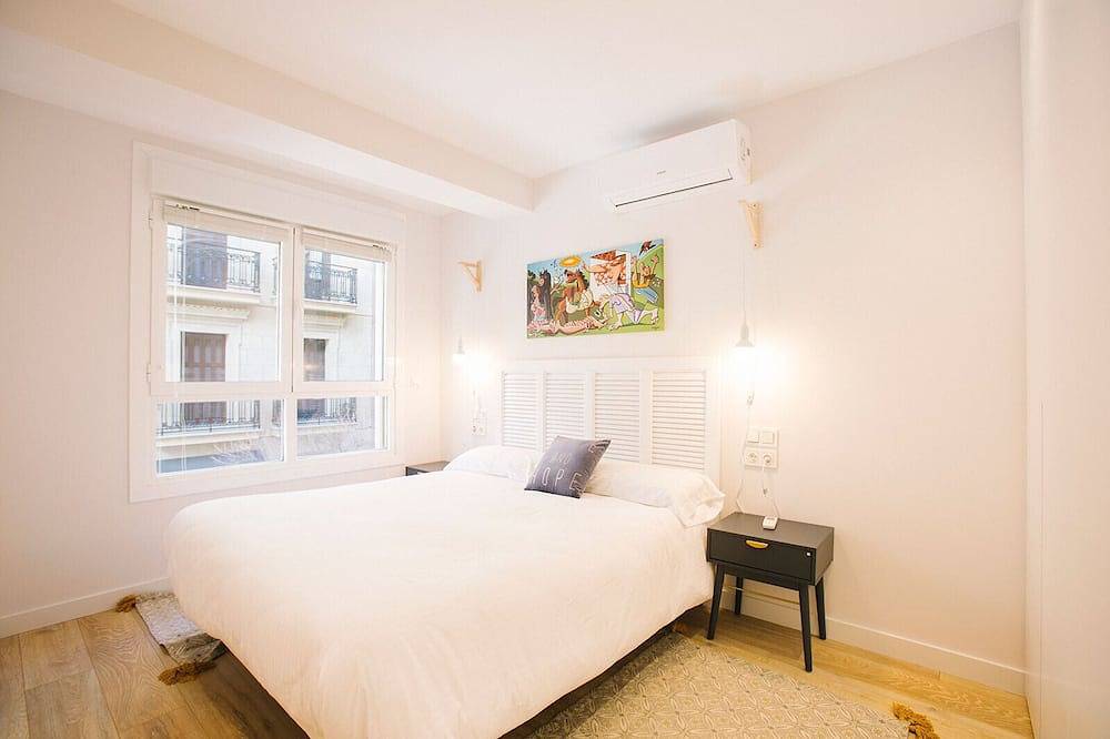 Apartamento entero, E 2 Bedroom Family Apartment San Marcial 33 in Playa de la Concha, San Sebastián